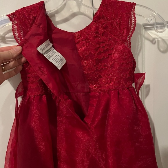 Red fancy lace kids dress - size 4 - Picture 4 of 5